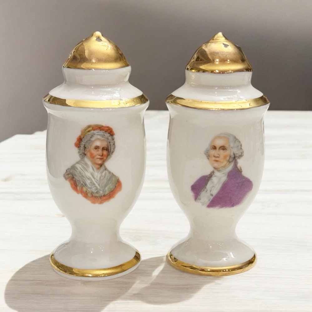 Martha & George Washington Salt & Pepper Porcelain Vintage Mt. Vernon Virginia